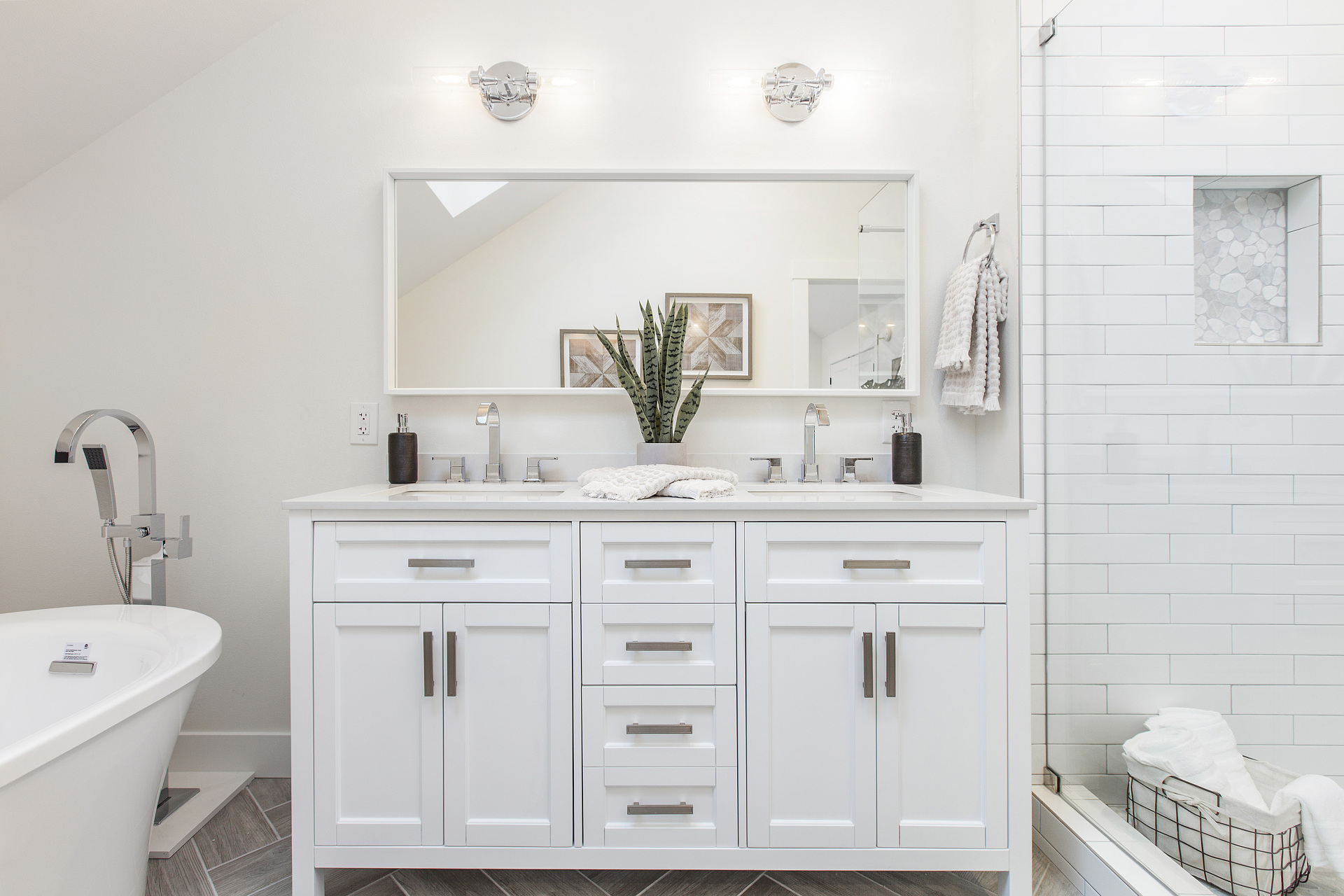 Modern Farmhouse Bathroom